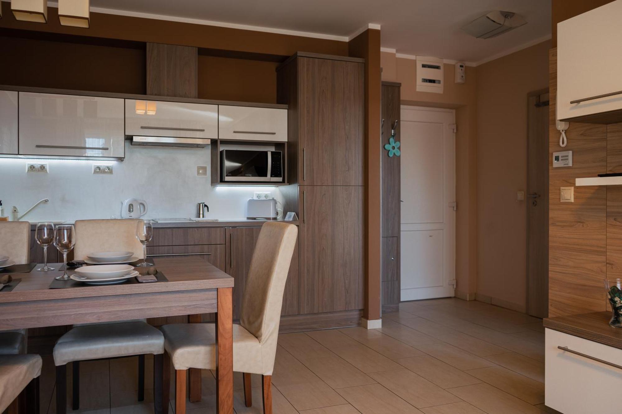 Zafir Apartman Sárvár Exterior foto